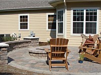 Multiple types of pavers in one patio