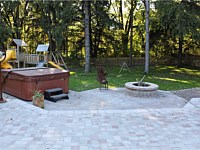 Multiple types of pavers in one patio